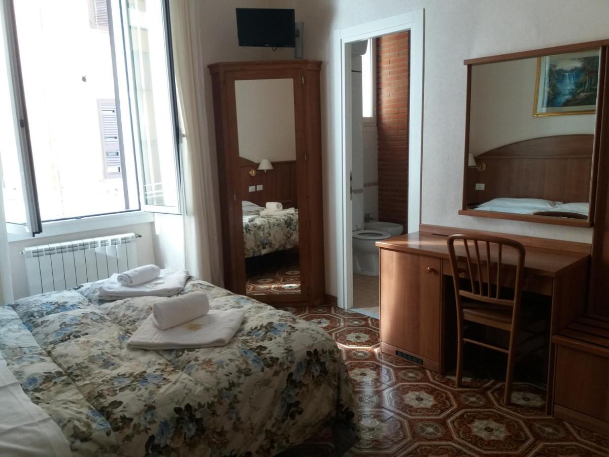 A&C Much More - Rome — Foto 1